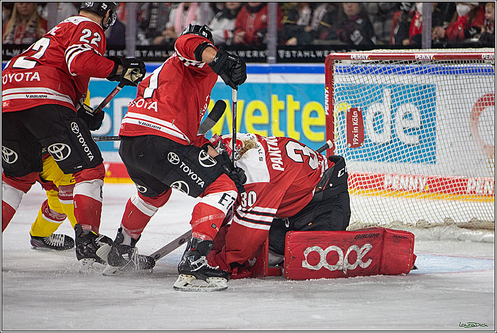 PENNY DEL; Koelner Haie- Duesseldorfer EG; Koeln, 16.12.2022